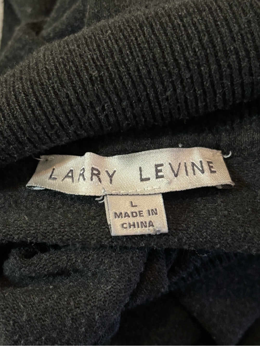Larry Levine Black Ribbed Crewneck Sweater